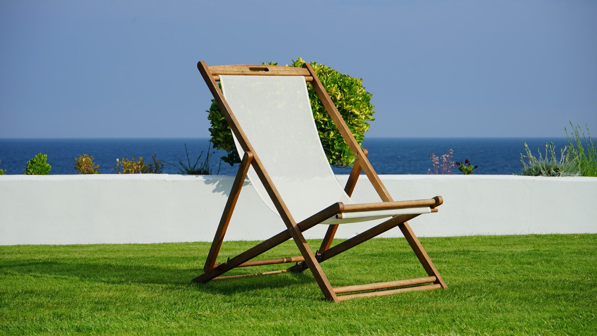 Balcony with Artificial Grass